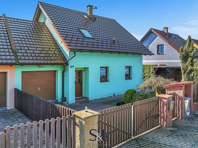 Prodej rodinného domu 150 m², pozemek 531 m² - foto 1
