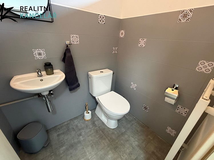 Prodej rodinného domu 150 m², pozemek 165 m² - foto 7