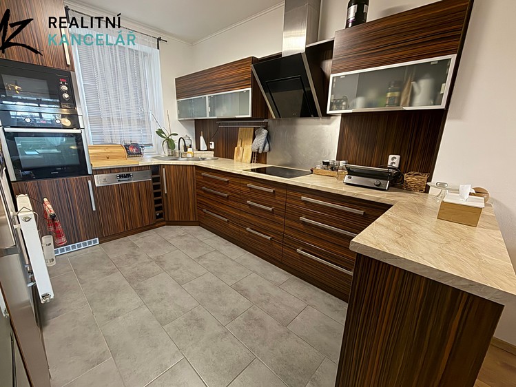 Prodej rodinného domu 150 m², pozemek 165 m² - foto 8