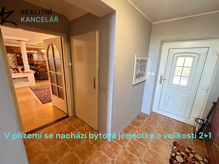 Prodej rodinného domu 300 m², pozemek 631 m² - foto 4