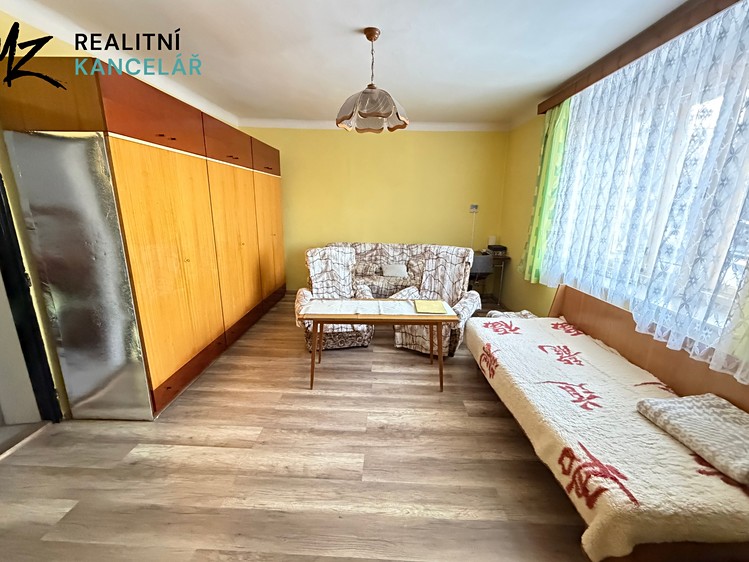Prodej rodinného domu 140 m², pozemek 881 m² - foto 5