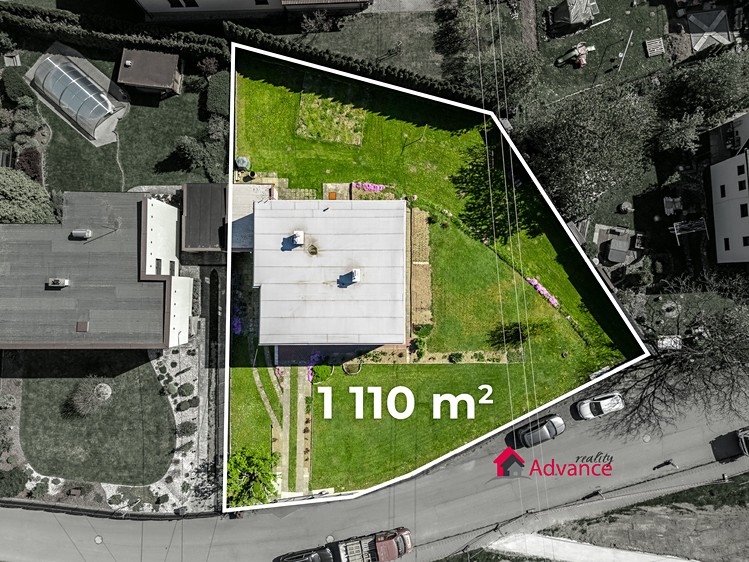 Prodej rodinného domu 150 m², pozemek 1 110 m² - foto 2