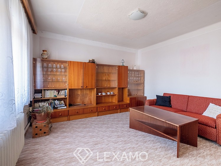 Prodej rodinného domu 72 m², pozemek 1 124 m² - foto 1