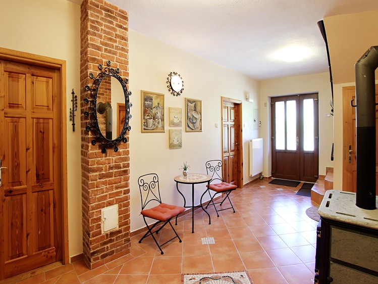 Prodej rodinného domu 299 m², pozemek 2 248 m² - foto 6