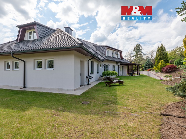 Prodej rodinného domu 279 m², pozemek 4 500 m² - foto 1