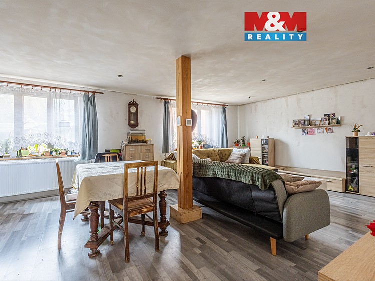 Prodej rodinného domu 200 m², pozemek 350 m² - foto 1