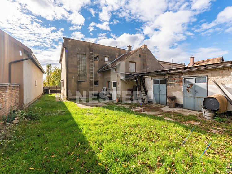 Prodej  rodinného domu 174 m², pozemek 902 m² - foto 3
