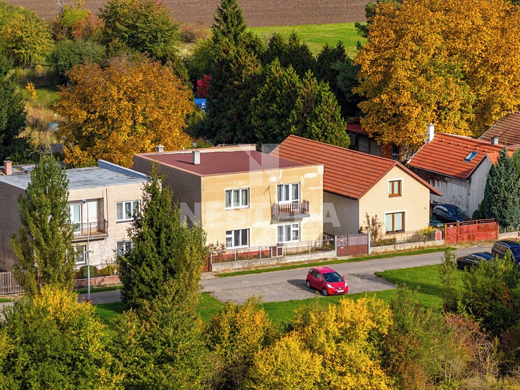 Prodej  rodinného domu 174 m², pozemek 902 m² - foto 4