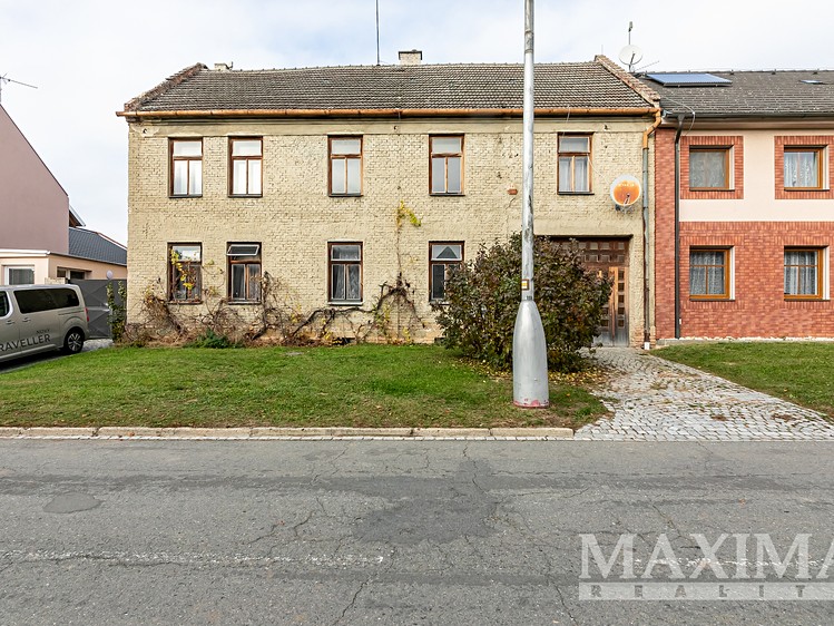 Prodej rodinného domu 200 m², pozemek 821 m² - foto 2