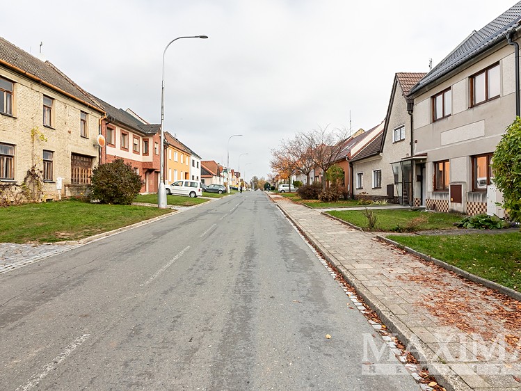 Prodej rodinného domu 200 m², pozemek 821 m² - foto 4