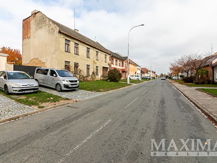 Prodej rodinného domu 200 m², pozemek 821 m² - foto 3