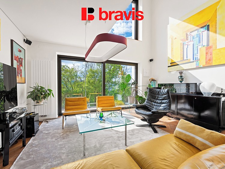 Prodej vily 191 m², pozemek 121 m² - foto 2
