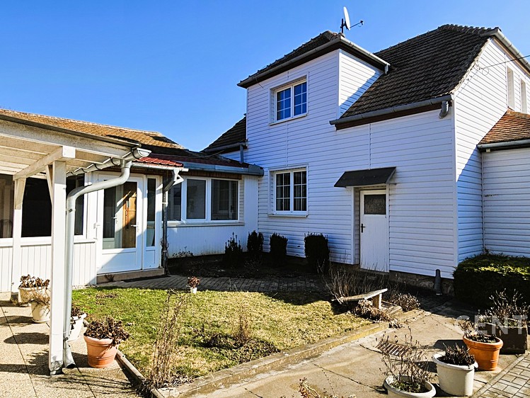 Prodej rodinného domu 200 m², pozemek 1 951 m² - foto 3