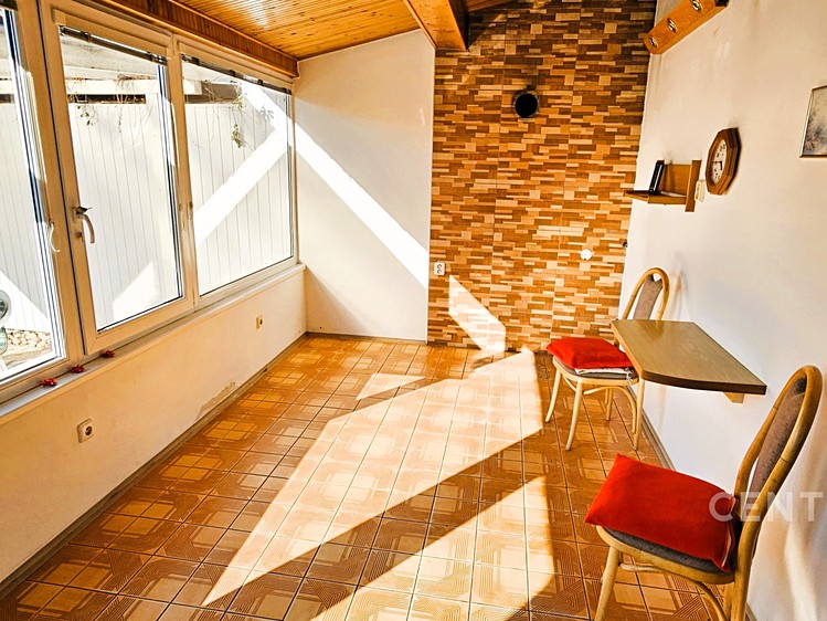 Prodej rodinného domu 200 m², pozemek 1 951 m² - foto 5