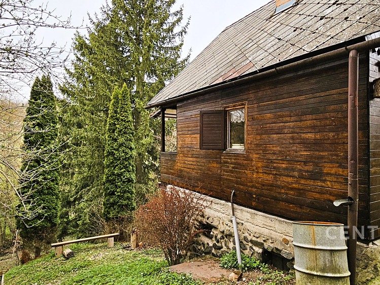 Prodej chaty 50 m², pozemek 34 m² - foto 1
