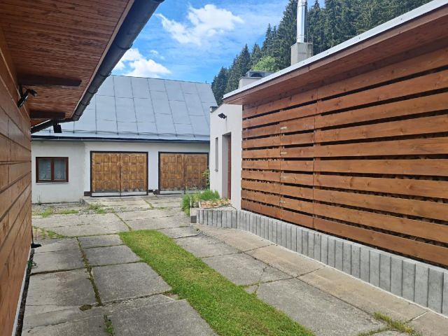 Prodej rodinného domu 276 m², pozemek 3 356 m² - foto 7