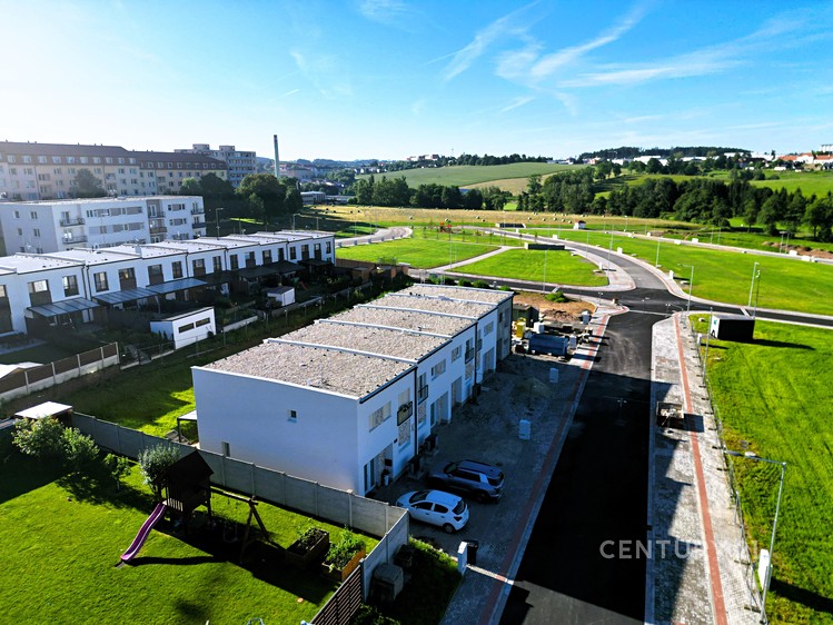 Prodej rodinného domu 117 m², pozemek 211 m² - foto 2