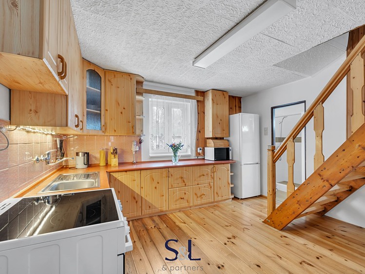 Prodej rodinného domu 135 m², pozemek 1 112 m² - foto 4