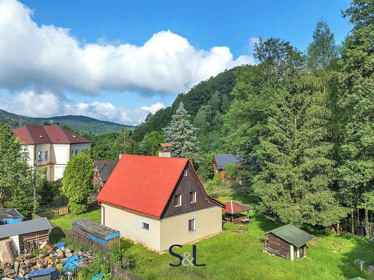 Prodej rodinného domu 135 m², pozemek 1 112 m² - foto 2