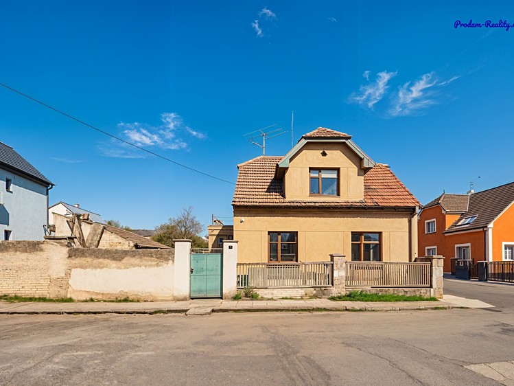 Prodej rodinného domu 110 m², pozemek 512 m² - foto 2