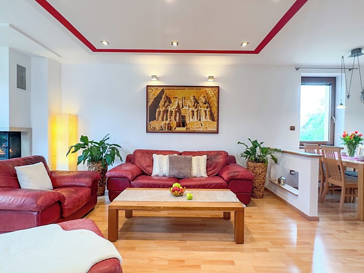 Prodej rodinného domu 194 m², pozemek 1 156 m² - foto 2