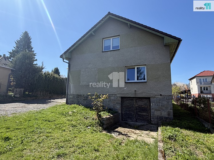 Prodej rodinného domu 295 m², pozemek 831 m² - foto 8