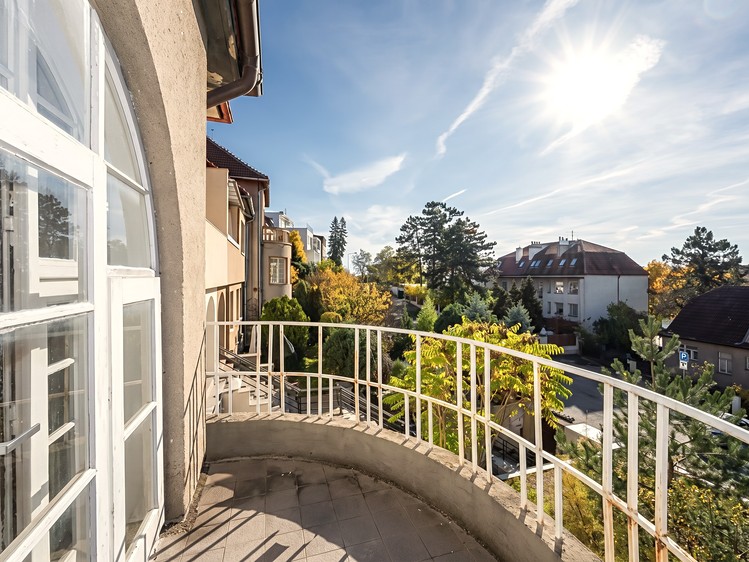 Prodej vily 350 m², pozemek 601 m² - foto 4