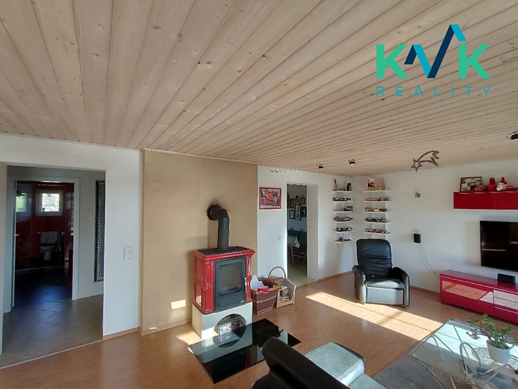 Prodej vícegeneračního domu 210 m², pozemek 235 m² - foto 1