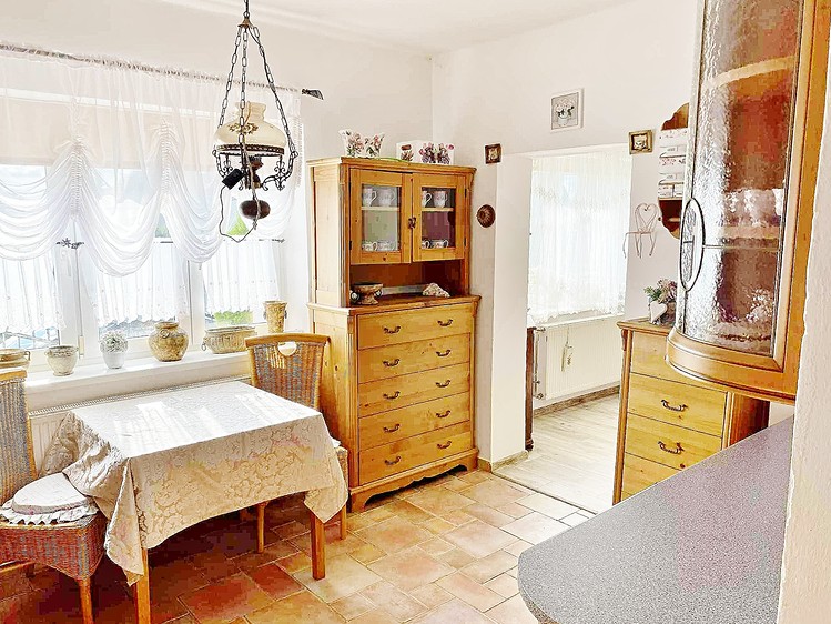 Prodej rodinného domu 200 m², pozemek 686 m² - foto 3