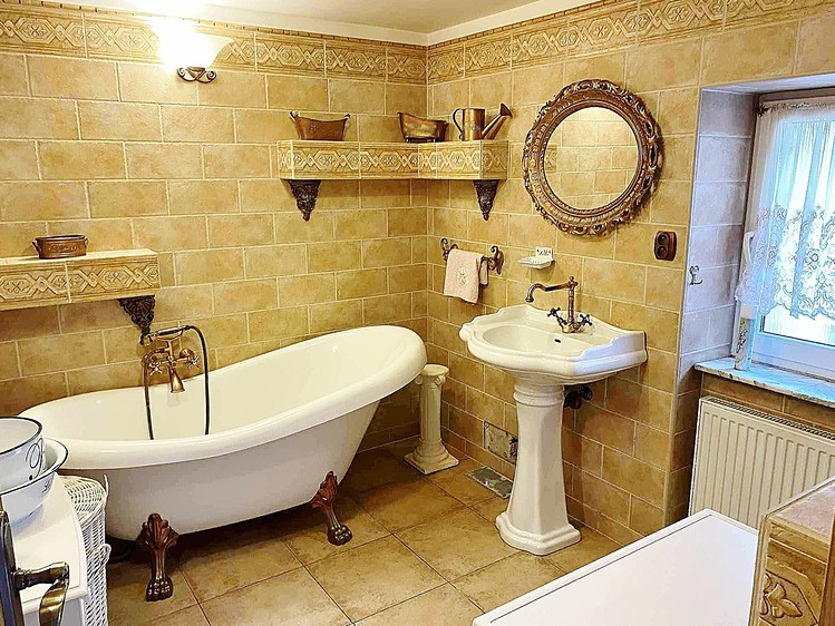 Prodej rodinného domu 200 m², pozemek 686 m² - foto 6