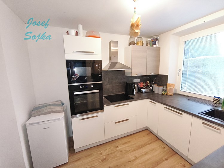 Prodej rodinného domu 65 m², pozemek 184 m² - foto 2