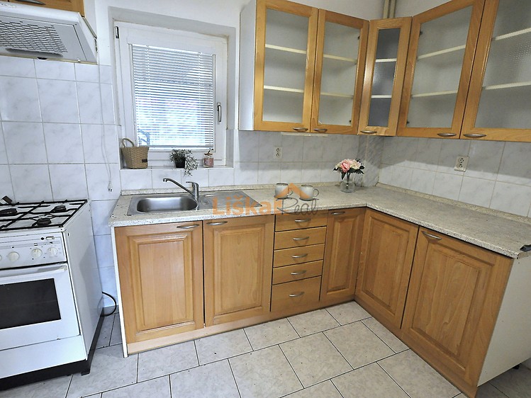 Prodej  rodinného domu 250 m², pozemek 708 m² - foto 4