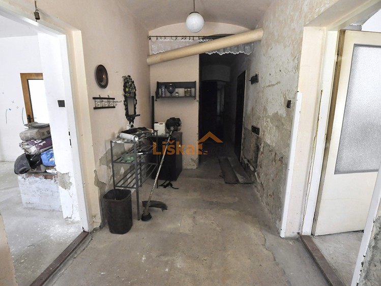 Prodej rodinného domu 182 m², pozemek 745 m² - foto 3