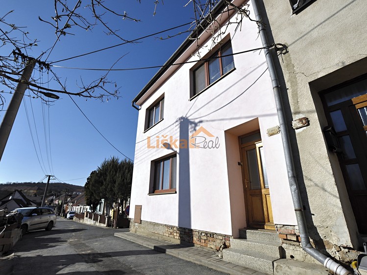 Prodej rodinného domu 142 m², pozemek 132 m² - foto 3