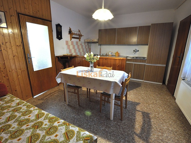 Prodej rodinného domu 142 m², pozemek 132 m² - foto 1