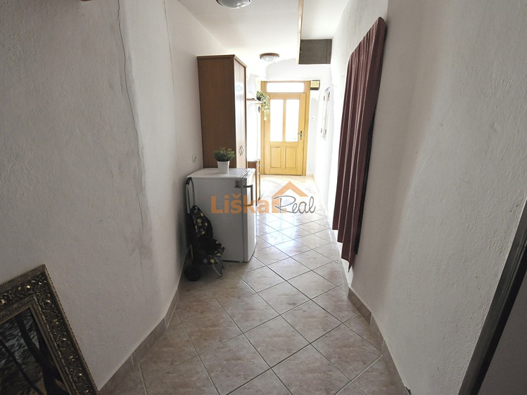 Prodej rodinného domu 142 m², pozemek 132 m² - foto 6