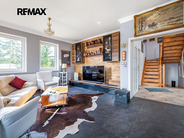 Prodej rodinného domu 320 m², pozemek 3 335 m² - foto 4