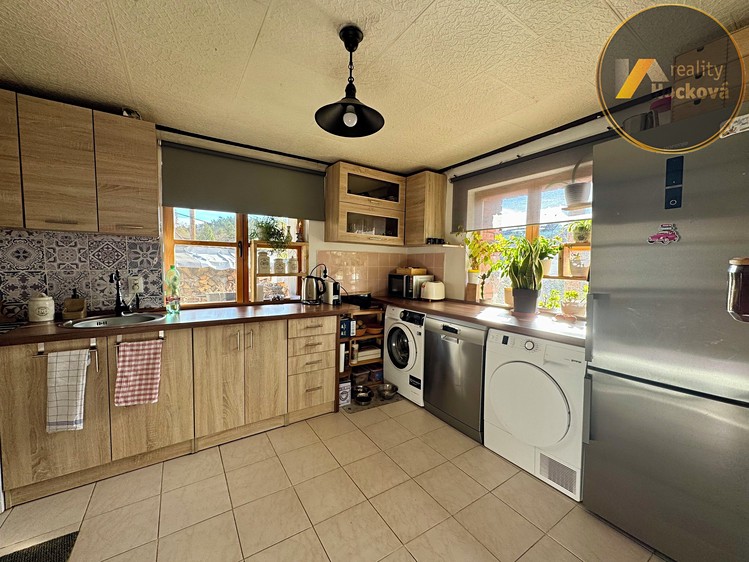 Prodej rodinného domu 96 m², pozemek 256 m² - foto 4