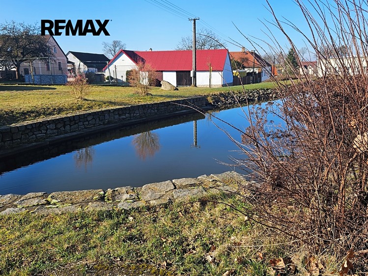 Prodej chalupy 80 m², pozemek 169 m² - foto 2