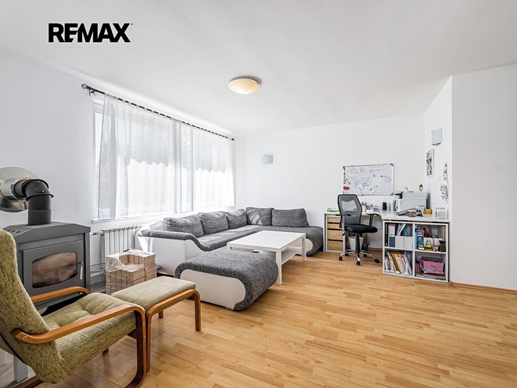 Prodej rodinného domu 180 m², pozemek 227 m² - foto 3