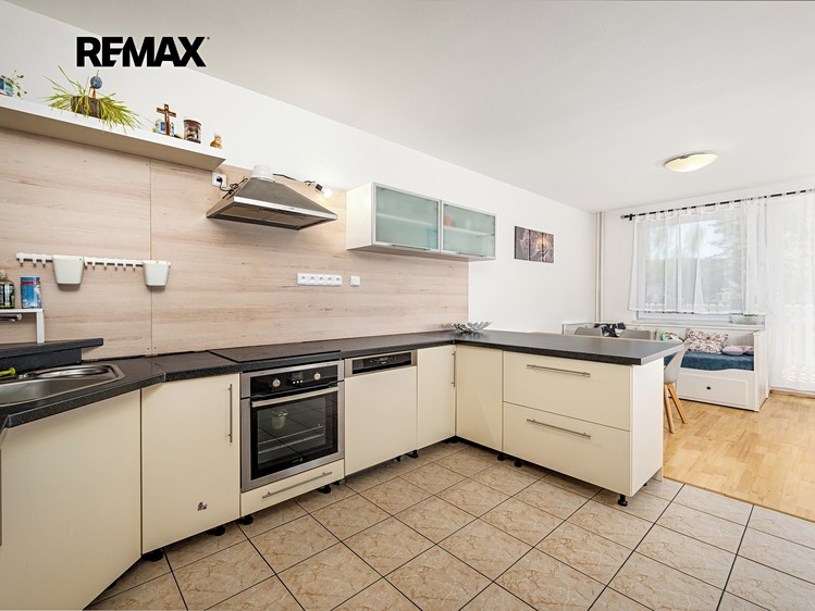 Prodej rodinného domu 180 m², pozemek 227 m² - foto 5