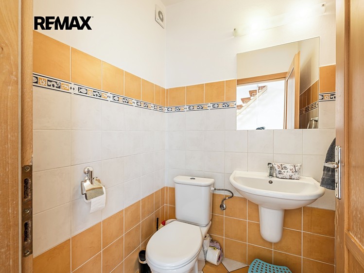 Prodej rodinného domu 180 m², pozemek 227 m² - foto 6