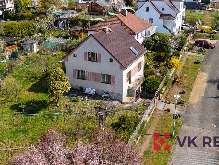 Prodej rodinného domu 172 m², pozemek 705 m² - foto 1