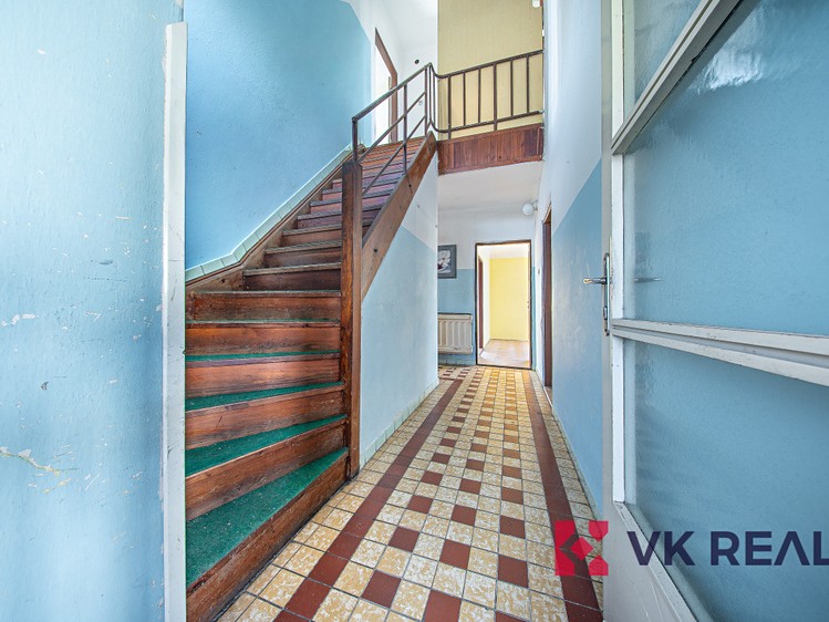 Prodej rodinného domu 172 m², pozemek 705 m² - foto 8
