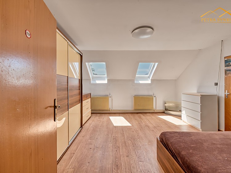 Prodej rodinného domu 254 m², pozemek 1 374 m² - foto 6