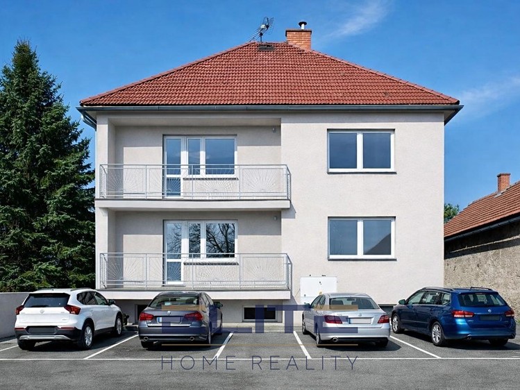 Prodej rodinného domu 253 m², pozemek 791 m² - foto 1