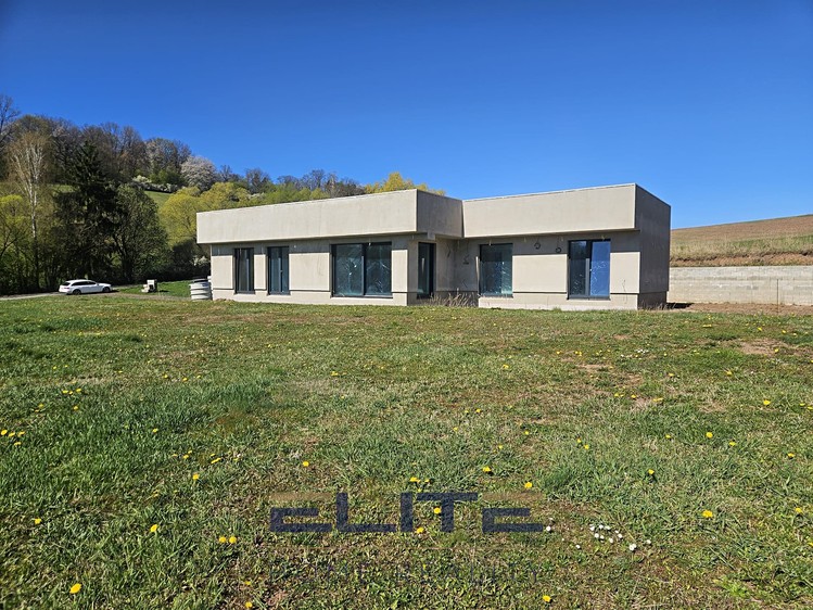 Prodej rodinného domu 150 m², pozemek 2 293 m² - foto 1