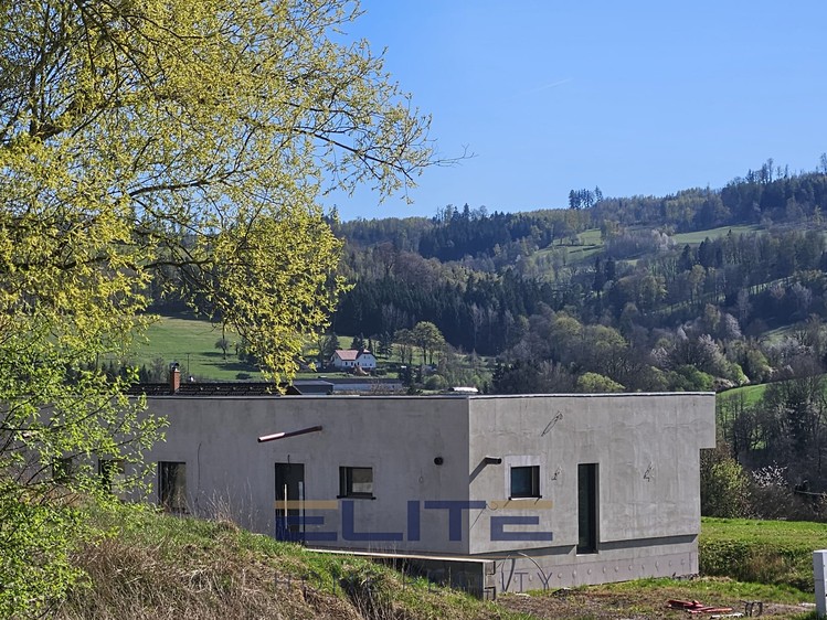 Prodej rodinného domu 150 m², pozemek 2 293 m² - foto 7