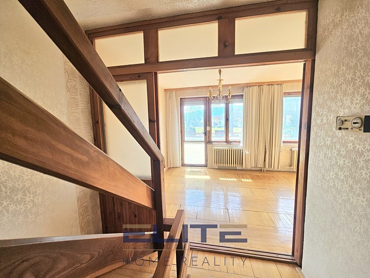 Prodej rodinného domu 225 m², pozemek 237 m² - foto 8