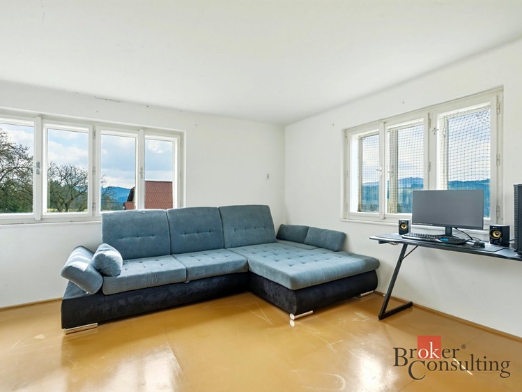 Prodej  rodinného domu 232 m², pozemek 1 423 m² - foto 4